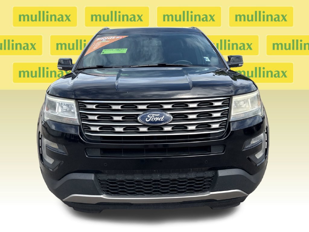 Used 2017 Ford Explorer XLT w/ Equipment Group 202A FWD image 10