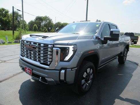Certified 2025 GMC Sierra 2500 Denali w/ Denali Reserve Package AWD/4WD image 13