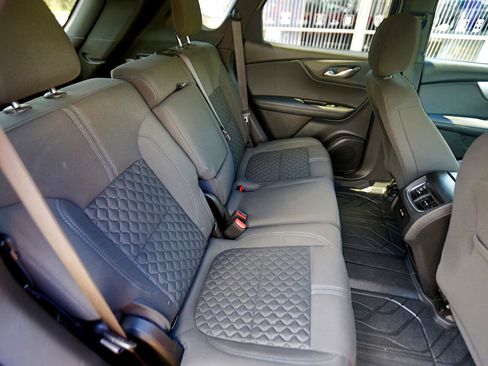 Used 2019 Chevrolet Blazer LT image 17