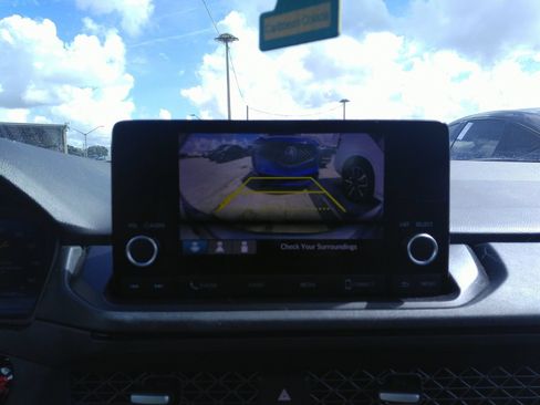 Used 2023 Honda Accord EX image 8