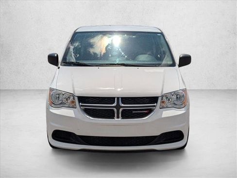 Used 2018 Dodge Grand Caravan SE w/ UConnect Hands-Free Group FWD image 2