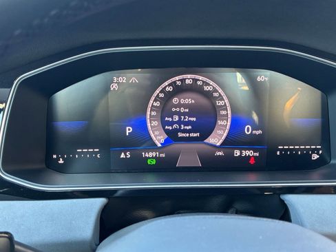 Used 2025 Volkswagen Jetta SE image 39