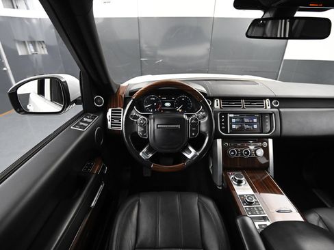 Used 2016 Land Rover Range Rover HSE image 21