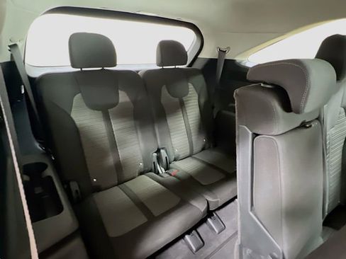 Certified 2025 Kia Sorento LX image 25