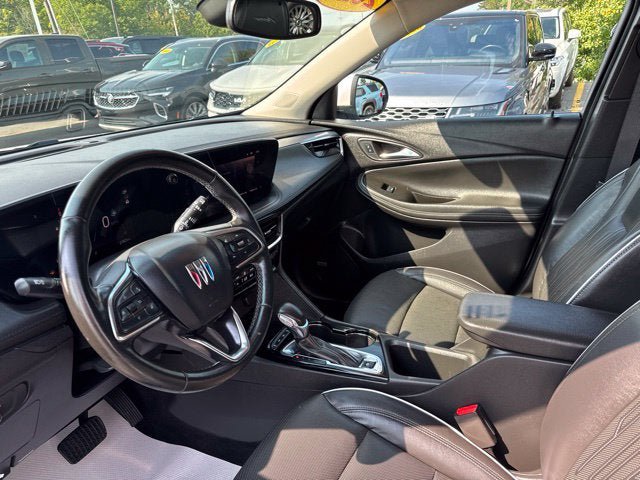 Used 2024 Buick Encore GX Avenir w/ Avenir Convenience Package AWD/4WD image 10