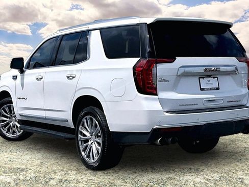 Used 2021 GMC Yukon Denali RWD image 4
