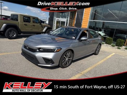 Used 2023 Honda Civic Touring image 1