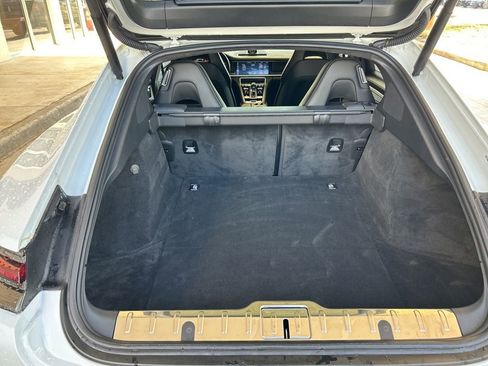 Used 2020 Porsche Panamera GTS image 40