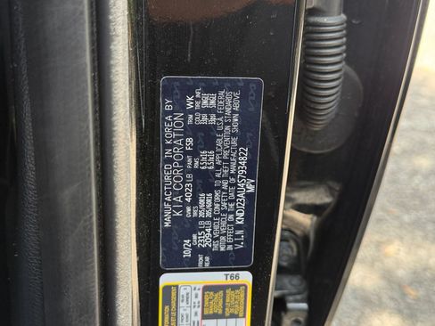 Used 2025 Kia Soul LX w/ LX Technology Package FWD image 27