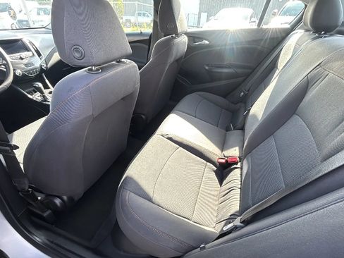 Used 2019 Chevrolet Cruze LS w/ LS Convenience Package FWD image 4