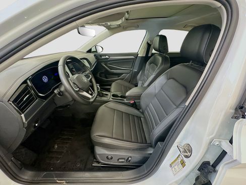 Used 2024 Volkswagen Jetta SE w/ Panoramic Sunroof Package FWD image 13