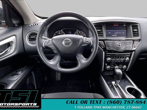 Used 2020 Nissan Pathfinder SV FWD image 5