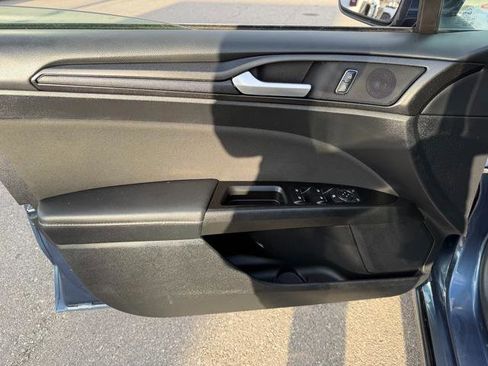 Used 2018 Ford Fusion SE w/ Equipment Group 201A image 10