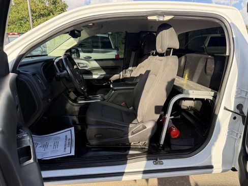 Used 2022 Chevrolet Colorado LT w/ Fleet Safety Package RWD image 15