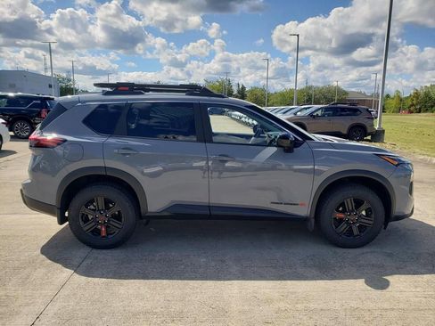 Certified 2025 Nissan Rogue SV AWD/4WD image 12