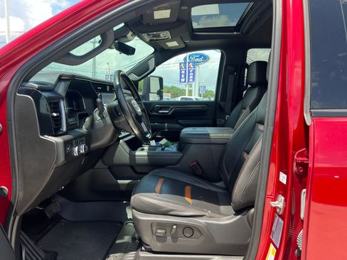 Used 2024 GMC Sierra 2500 AT4 w/ AT4 Premium Plus Package AWD/4WD image 24