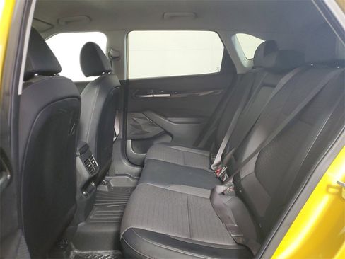 Used 2023 Kia Seltos S image 22