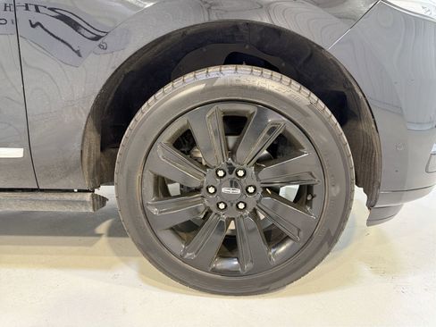 Used 2023 Lincoln Navigator Reserve w/ Monochromatic Package image 31