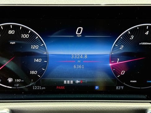 Used 2026 Mercedes-Benz GLB 250 image 34