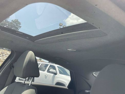 Used 2025 Hyundai Elantra SEL FWD image 14