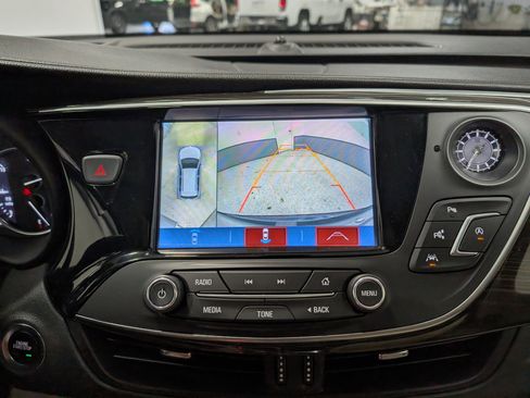 Used 2020 Buick Envision Premium w/ Driver Confidence Package image 28