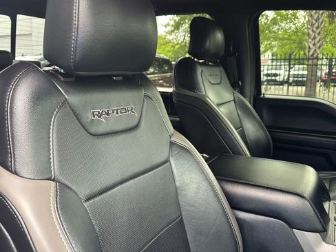 Used 2017 Ford F150 Raptor w/ Equipment Group 802A Luxury AWD/4WD image 10
