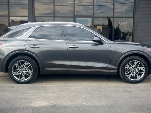 Used 2022 Genesis GV70 2.5T w/ Advanced Package AWD/4WD image 2