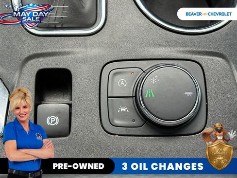 Used 2023 Chevrolet Traverse LT w/ LPO, Floor Liner Package FWD image 21