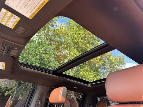 Used 2022 Ford F350 King Ranch w/ King Ranch Ultimate Package AWD/4WD image 35