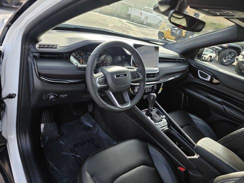 New 2026 Jeep Compass Limited image 10