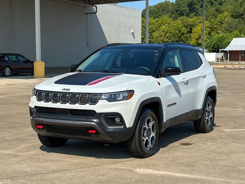 Used 2022 Jeep Compass Trailhawk AWD/4WD image 5