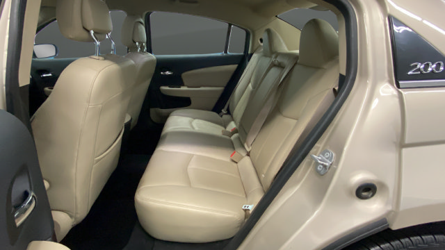 Used 2014 Chrysler 200 Limited FWD image 20
