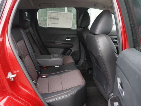 Used 2025 Nissan Kicks SR AWD/4WD image 32