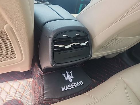 Used 2015 Maserati Ghibli image 24