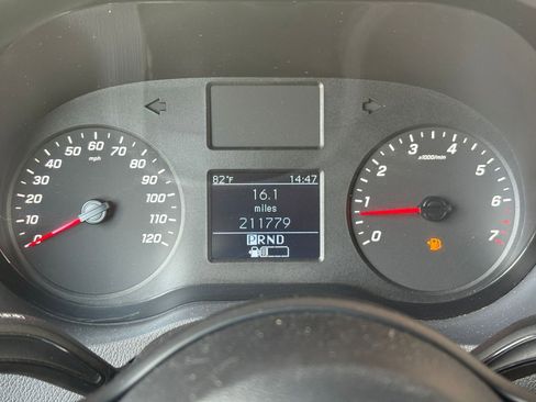 Used 2019 Mercedes-Benz Sprinter 1500 w/ Front Bench Seat Package image 17