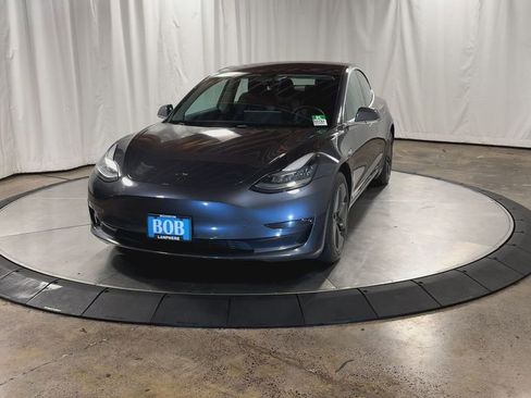 Used 2018 Tesla Model 3 Long Range image 4