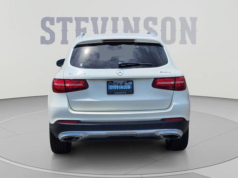 Used 2017 Mercedes-Benz GLC 300 4MATIC image 3