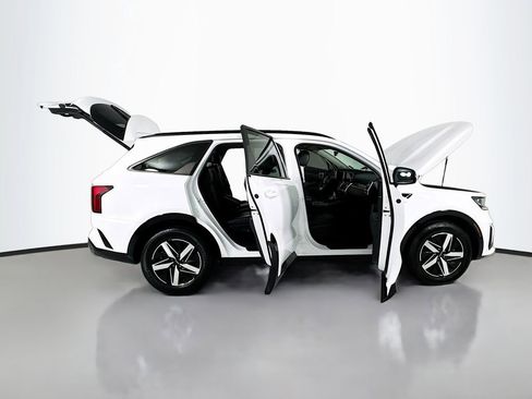 Used 2022 Kia Sorento EX w/ Panoramic Sunroof Package FWD image 24