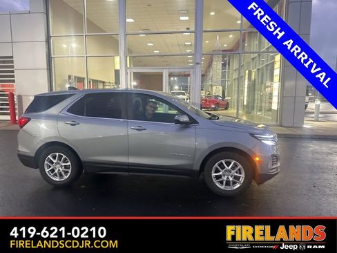 Used 2023 Chevrolet Equinox LT image 28