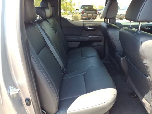 Used 2021 Toyota Tacoma TRD Sport w/ TRD Premium Sport Package RWD image 22