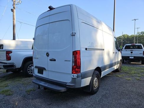 Used 2022 Mercedes-Benz Sprinter 2500 image 7