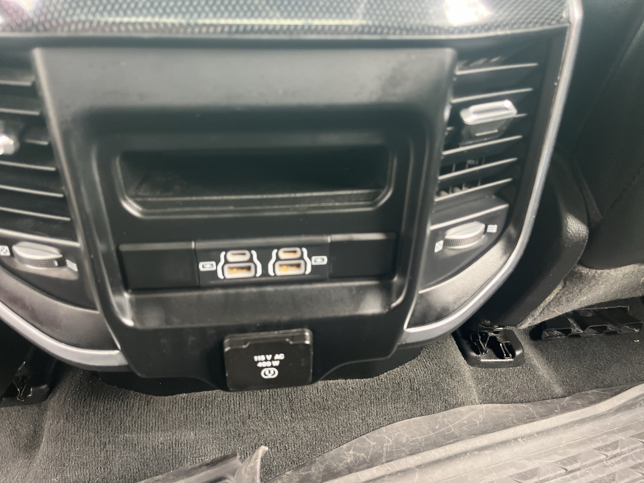 Used 2022 RAM 1500 Laramie w/ Sport Appearance Package AWD/4WD image 32