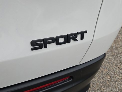 Certified 2026 Honda HR-V Sport image 12