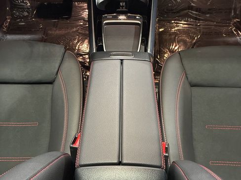 Used 2025 Mercedes-Benz GLA 250 4MATIC image 17