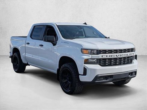 Used 2021 Chevrolet Silverado 1500 Custom w/ Safety Confidence Package image 3