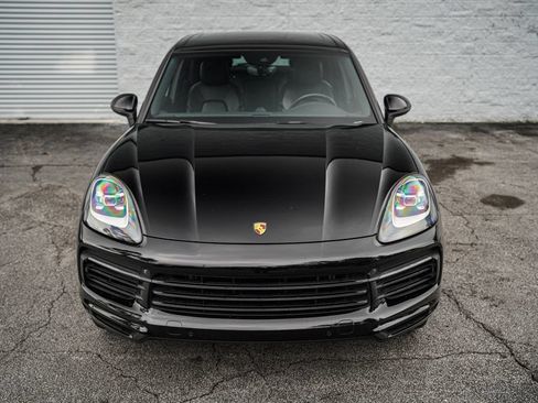 Used 2023 Porsche Cayenne AWD/4WD image 5