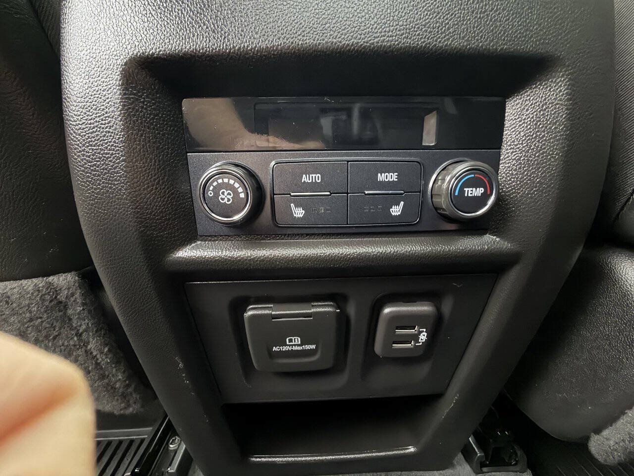 Used 2021 Chevrolet Traverse Premier w/ Redline Edition AWD/4WD image 18