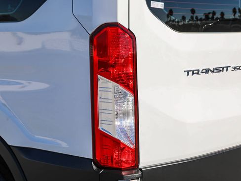 Used 2022 Ford Transit 350 XLT image 9