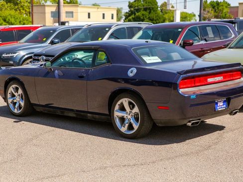 Used 2013 Dodge Challenger R/T RWD image 7