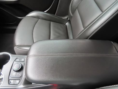 Used 2024 GMC Terrain SLT w/ Elevation Edition AWD/4WD image 35